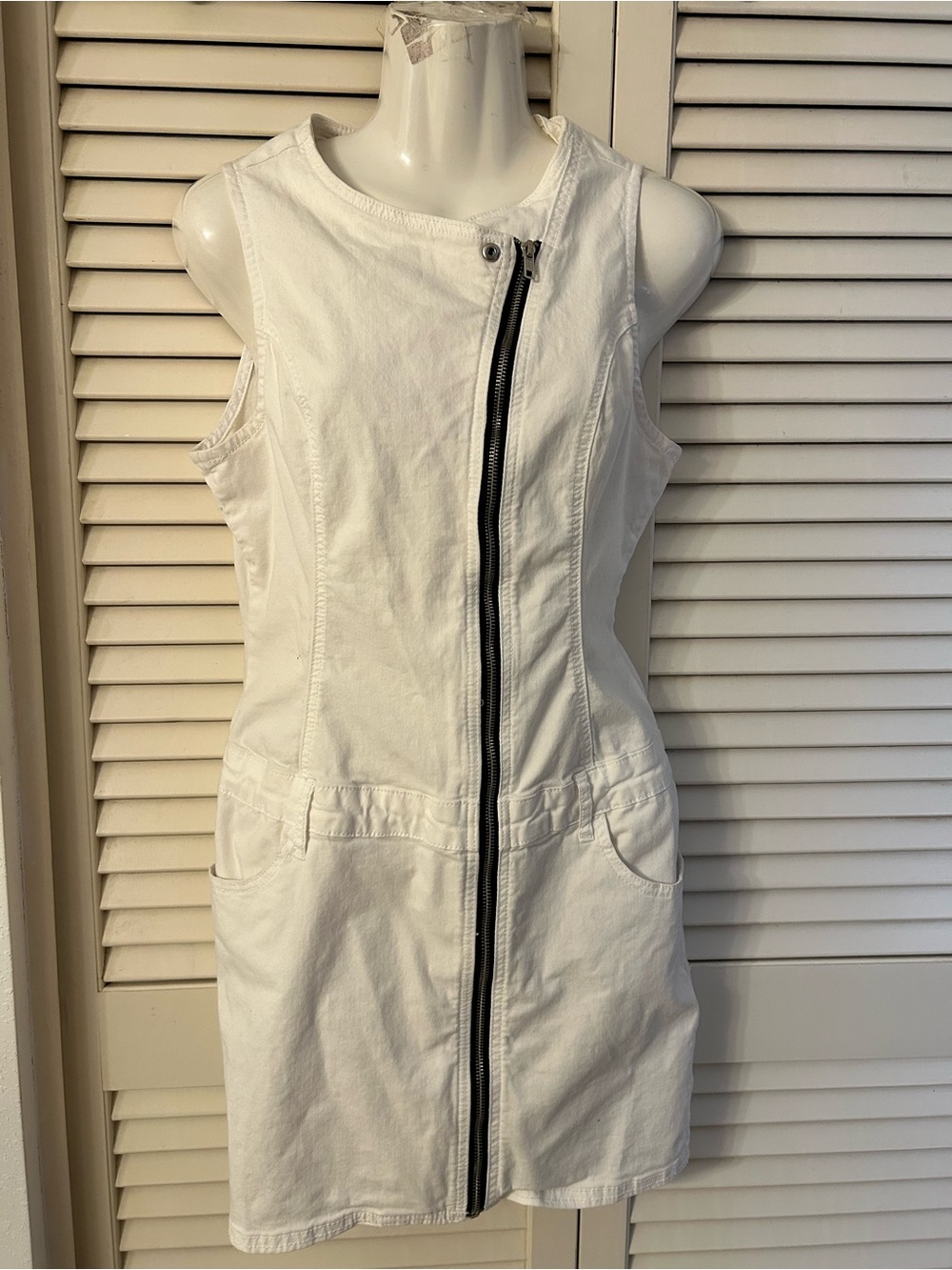 Guess White Sleeveless Front-Zip Mini Dress